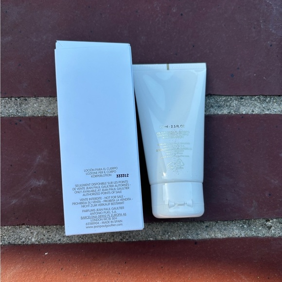 Jean Paul Gaultier Divine Body Lotion - Picture 3 of 3